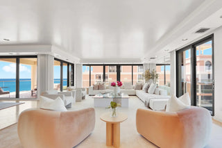 2 N Breakers Row, N-45