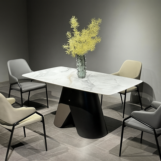 Romeo Chic Dining Set